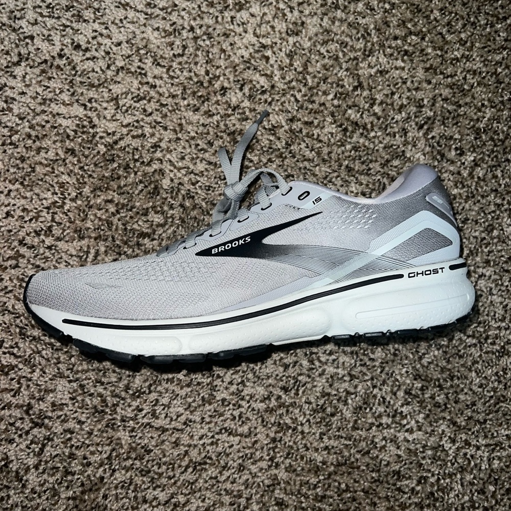 Brooks ghost running shoes